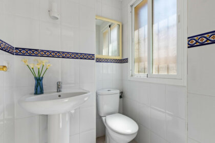 5aac084f772d64c605c7d2481d08e1d4 - 6