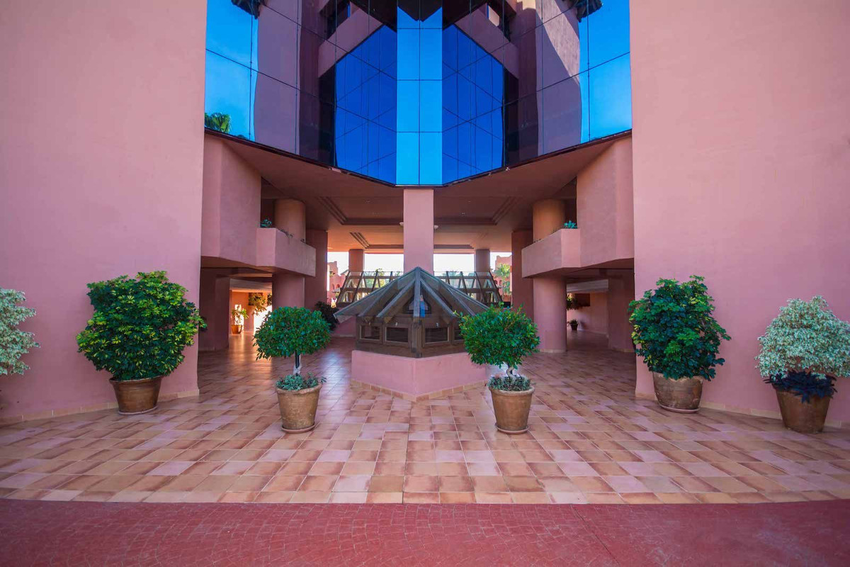 611211ac4ccbe66fc593414a8d69eb76 - 19