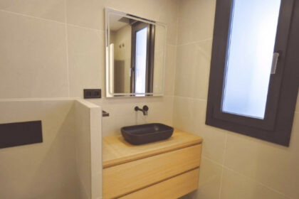 615f4f6cb51c1a66d5ee78ab52444e71 - 12