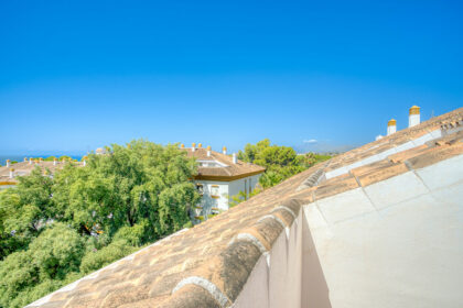 62996cb25d2494333fe54f52a621e5c7 - 10