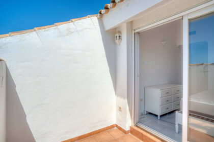 62996cb25d2494333fe54f52a621e5c7 - 13