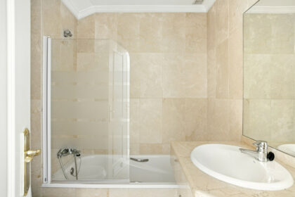 62996cb25d2494333fe54f52a621e5c7 - 16