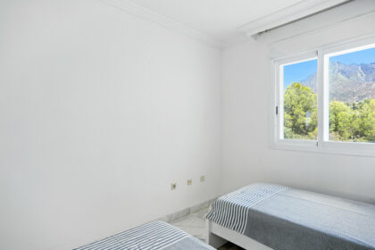 62996cb25d2494333fe54f52a621e5c7 - 25