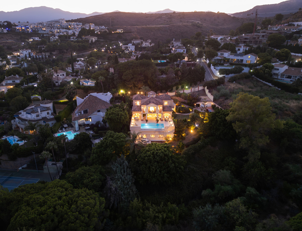 6336b75294e6493d9b9cc82b116daec8 - 10