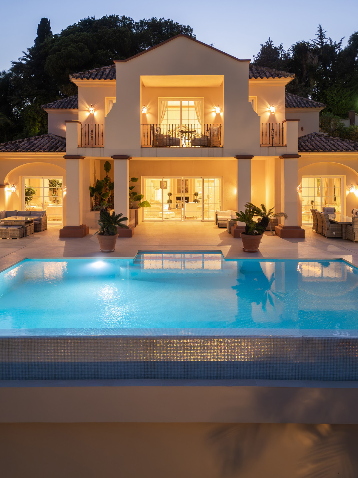 6336b75294e6493d9b9cc82b116daec8 - 12