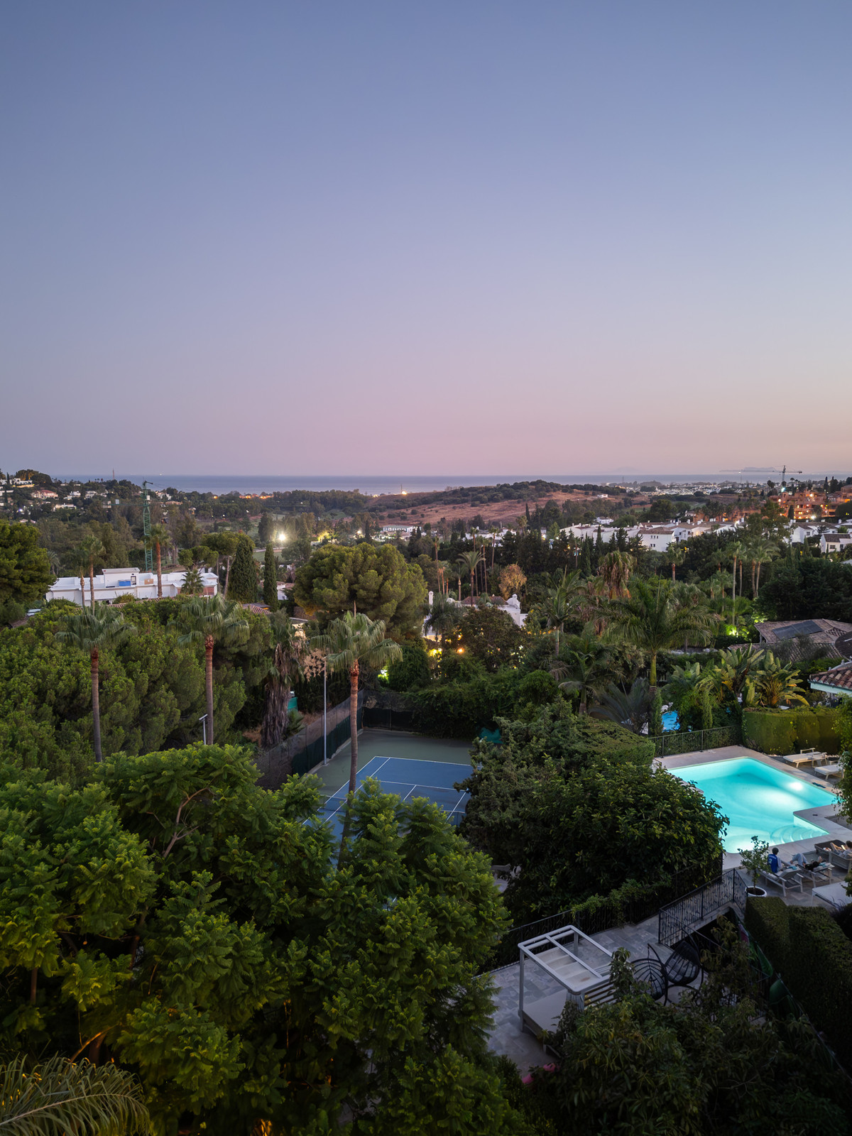 6336b75294e6493d9b9cc82b116daec8 - 13