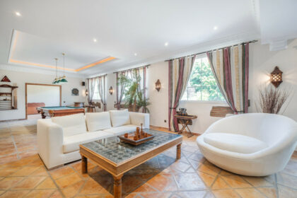 6336b75294e6493d9b9cc82b116daec8 - 24