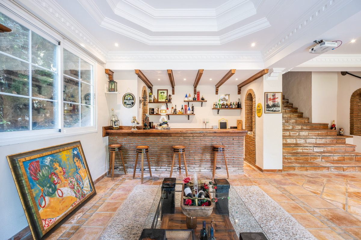 6336b75294e6493d9b9cc82b116daec8 - 25