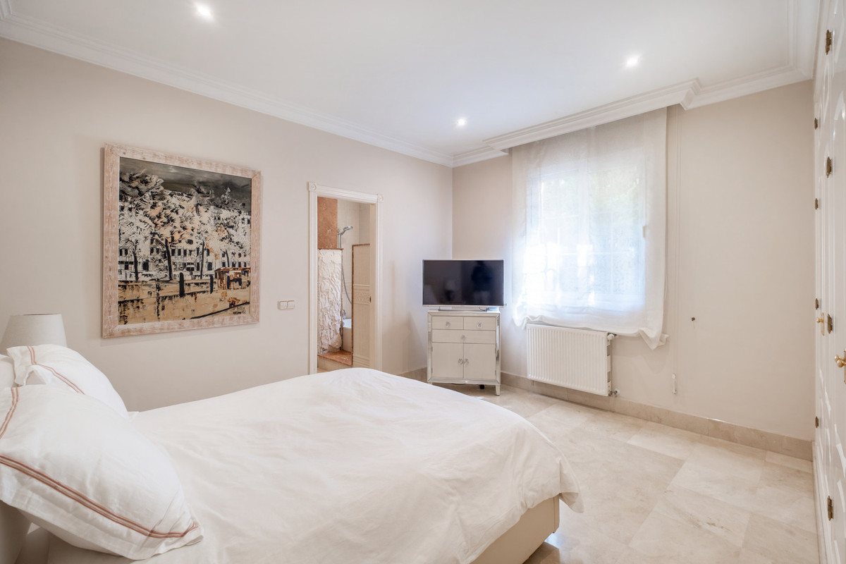 6336b75294e6493d9b9cc82b116daec8 - 27