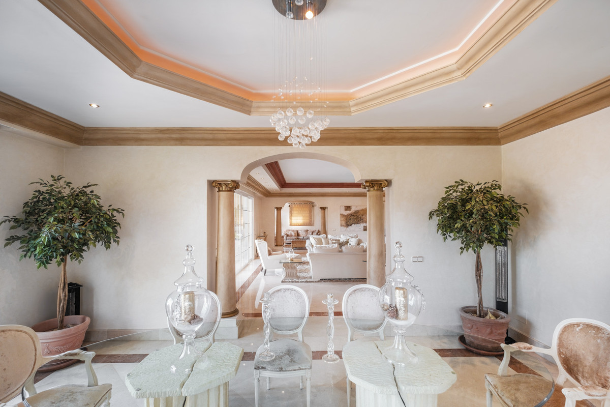 6336b75294e6493d9b9cc82b116daec8 - 32