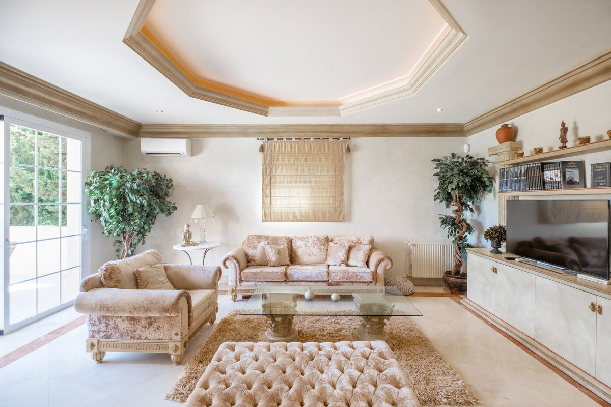 6336b75294e6493d9b9cc82b116daec8 - 35