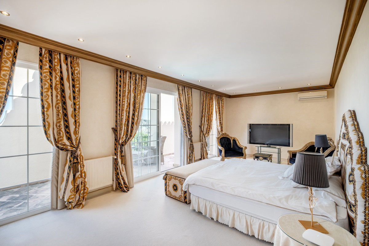 6336b75294e6493d9b9cc82b116daec8 - 38