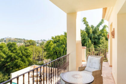 6336b75294e6493d9b9cc82b116daec8 - 39