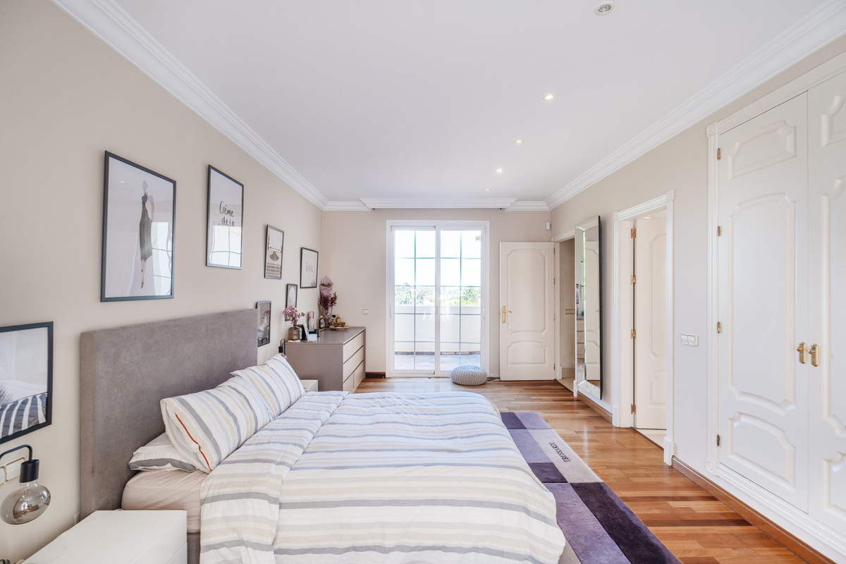 6336b75294e6493d9b9cc82b116daec8 - 42