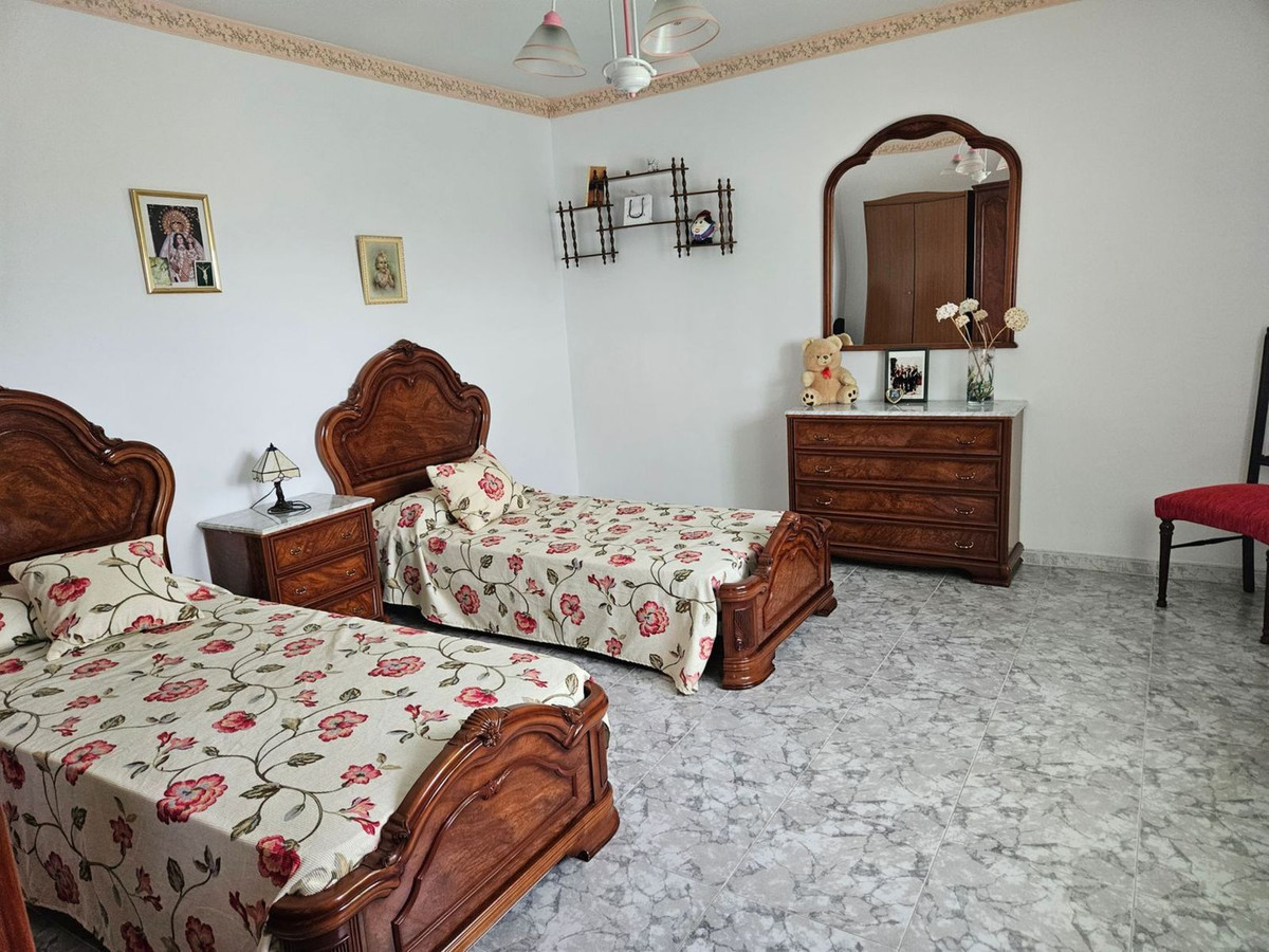 649cdcc74a49dae5a7e1e59317228c56 - 19