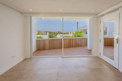 680fd14e42942bfc12e7f48283afdc8e - 12