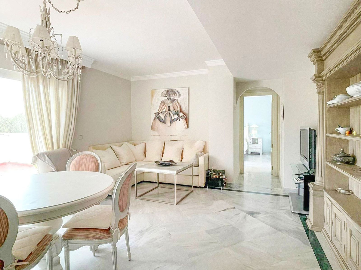 683baf40d39b3b138a7610a04dcddb70 - 2