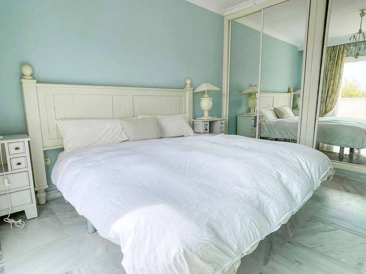 683baf40d39b3b138a7610a04dcddb70 - 4