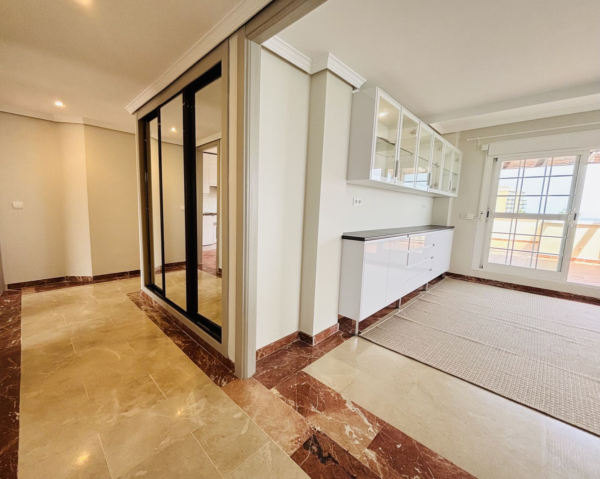 686644cd374e1a9f56e7717eea2f9751 - 13