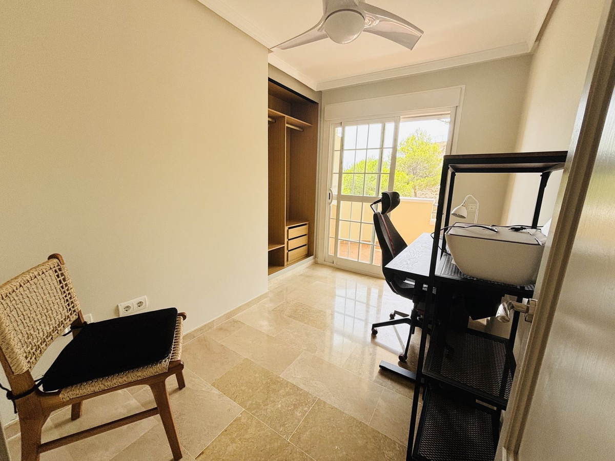 686644cd374e1a9f56e7717eea2f9751 - 21