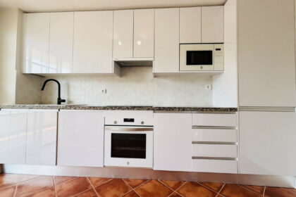 686644cd374e1a9f56e7717eea2f9751 - 24