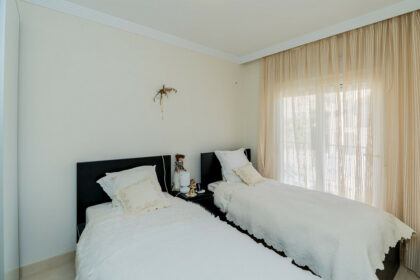 6975d3ebc2d0baede81c010d9227182d - 14