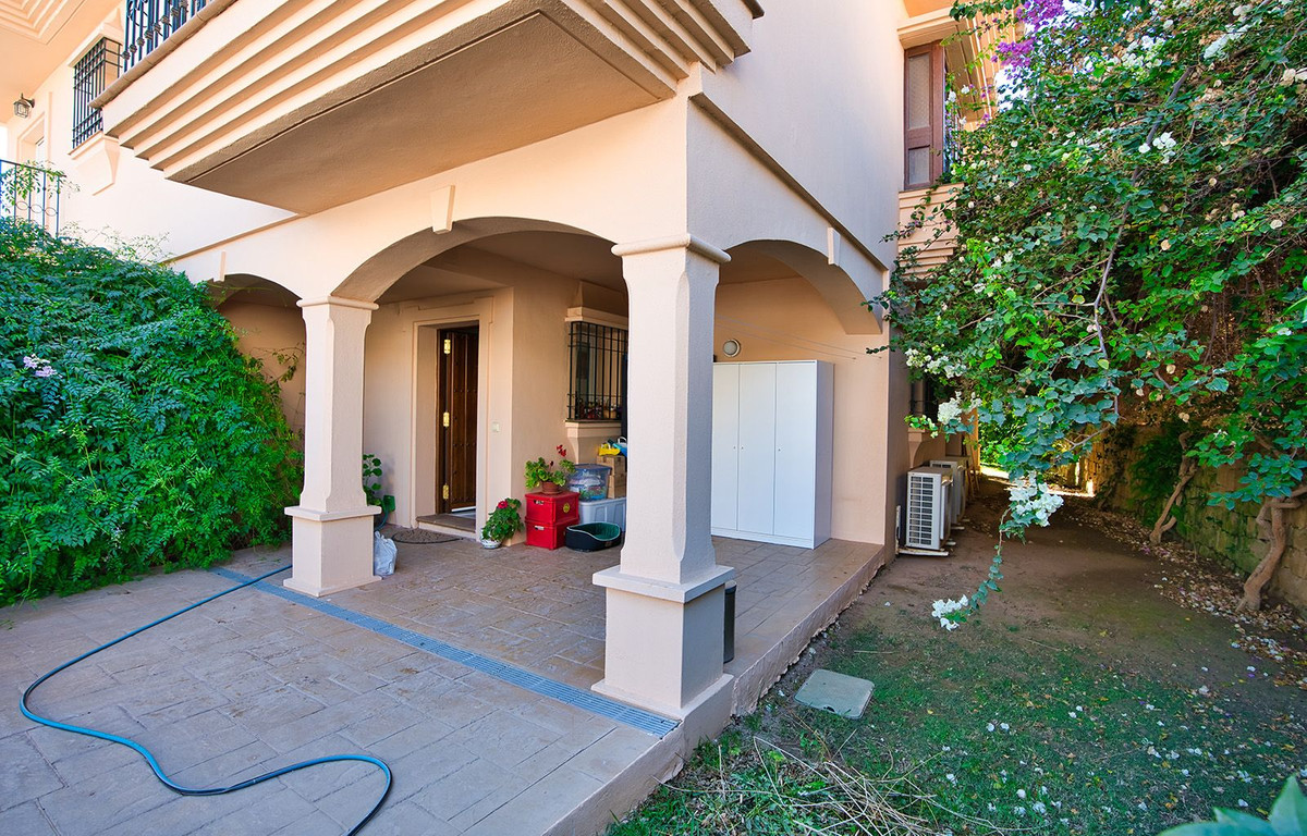 6975d3ebc2d0baede81c010d9227182d - 15