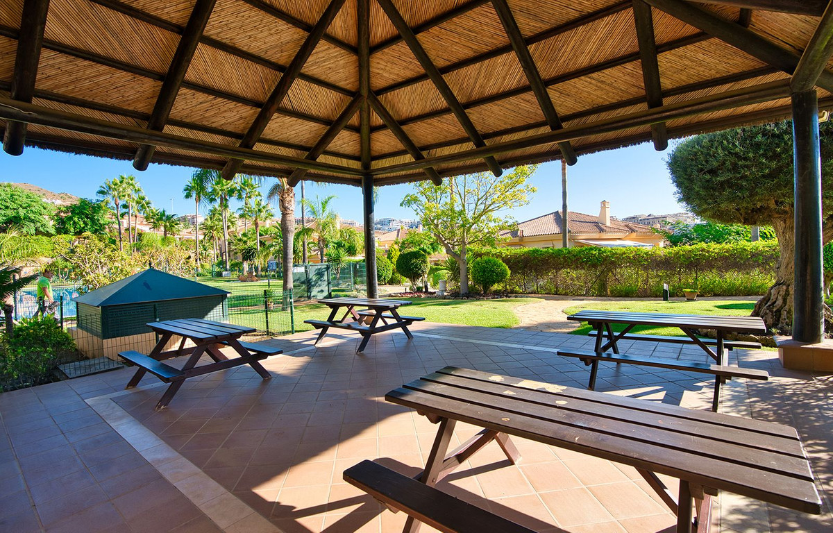 6975d3ebc2d0baede81c010d9227182d - 19