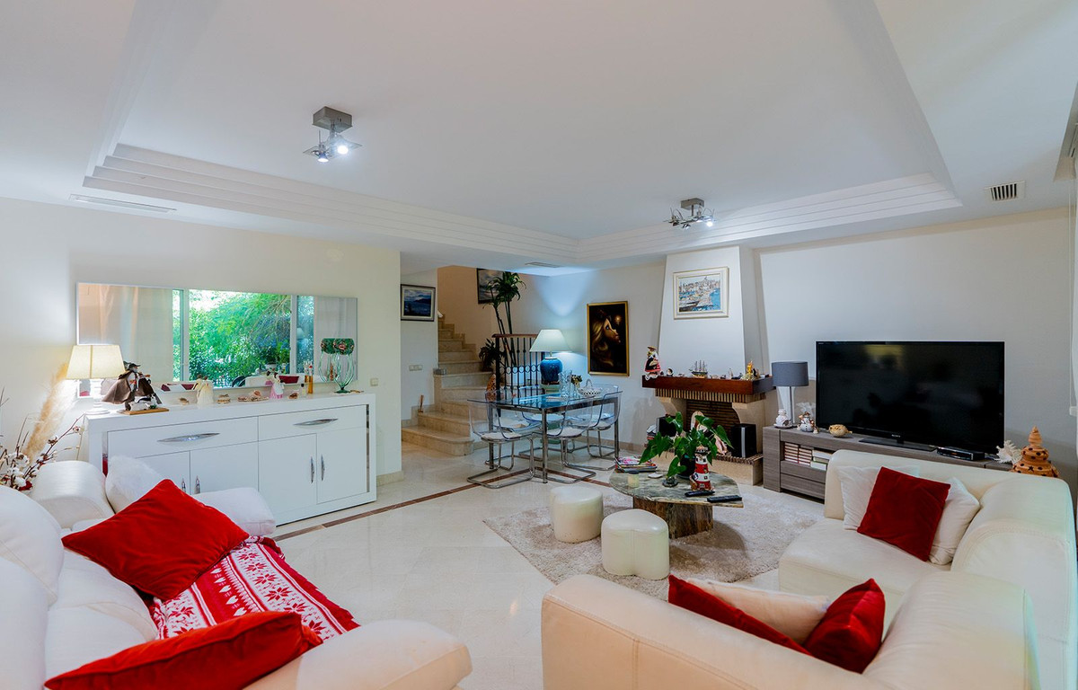 6975d3ebc2d0baede81c010d9227182d - 5