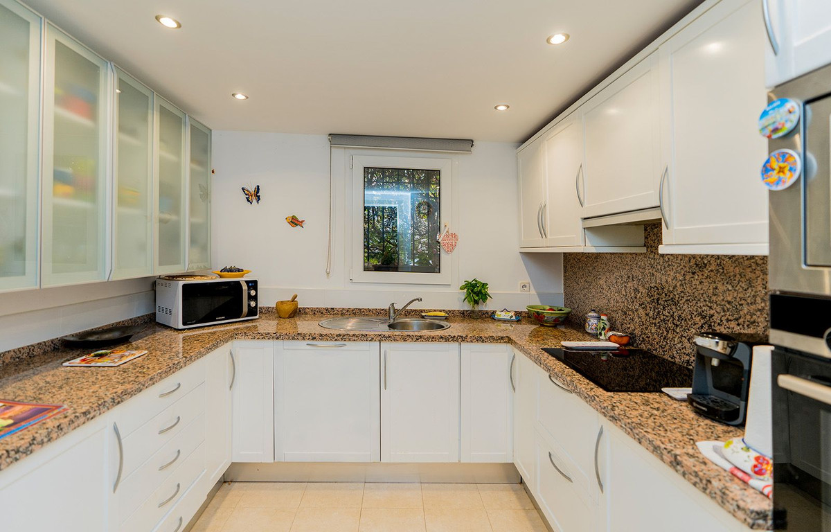 6975d3ebc2d0baede81c010d9227182d - 6