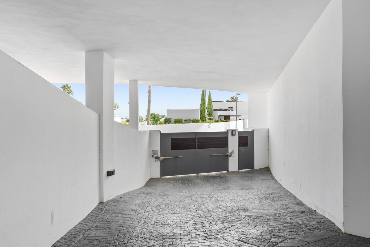 6b34222d59bc821734949cf7882e3bef - 35