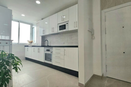 6c4ad1d2f5f4331a05e1c73c65a02c8e - 1