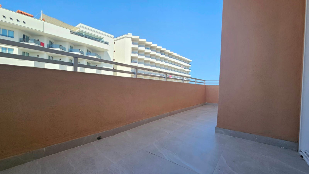 6c4ad1d2f5f4331a05e1c73c65a02c8e - 12