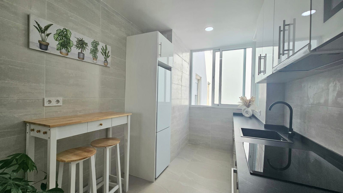 6c4ad1d2f5f4331a05e1c73c65a02c8e - 20