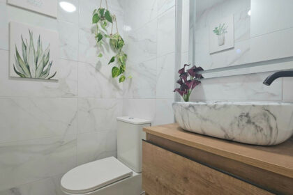 6c4ad1d2f5f4331a05e1c73c65a02c8e - 21