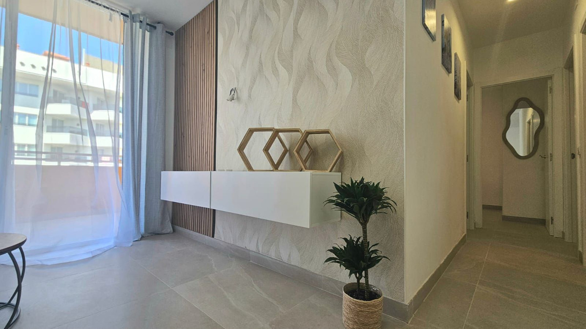 6c4ad1d2f5f4331a05e1c73c65a02c8e - 28