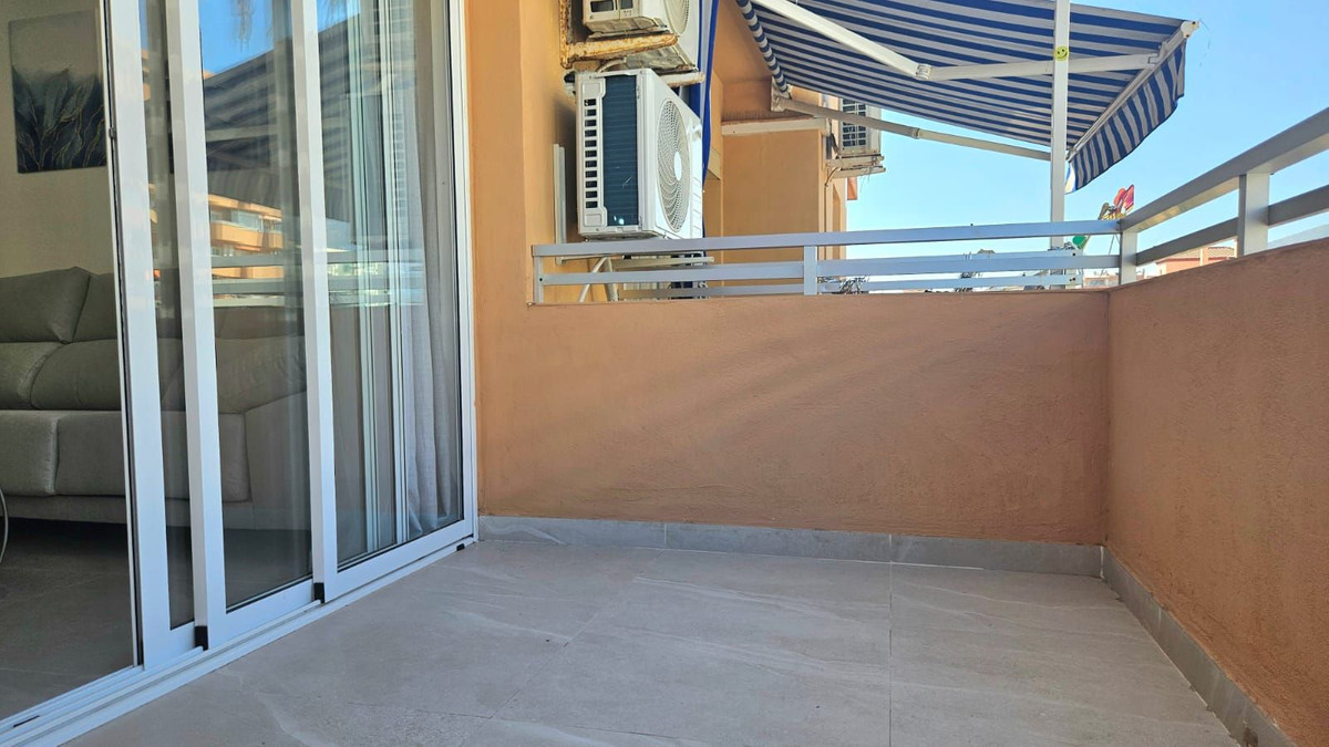 6c4ad1d2f5f4331a05e1c73c65a02c8e - 32