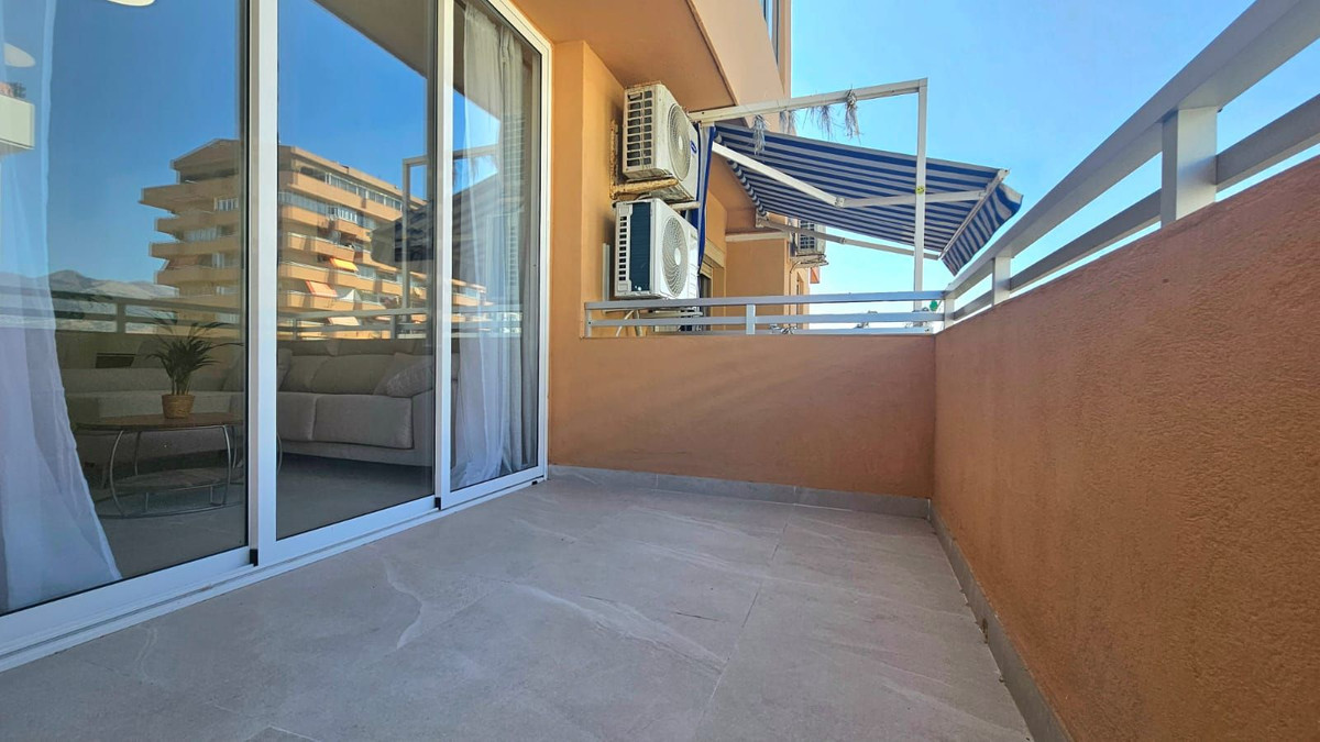 6c4ad1d2f5f4331a05e1c73c65a02c8e - 33