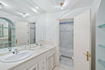 6d9299884c136a4fb5358f864585b4c6 - 20