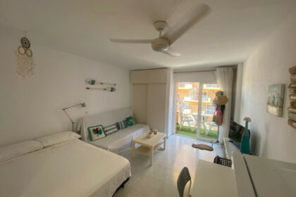 6d997efae4744a4e952e7fa90fc3b5c4 - 1