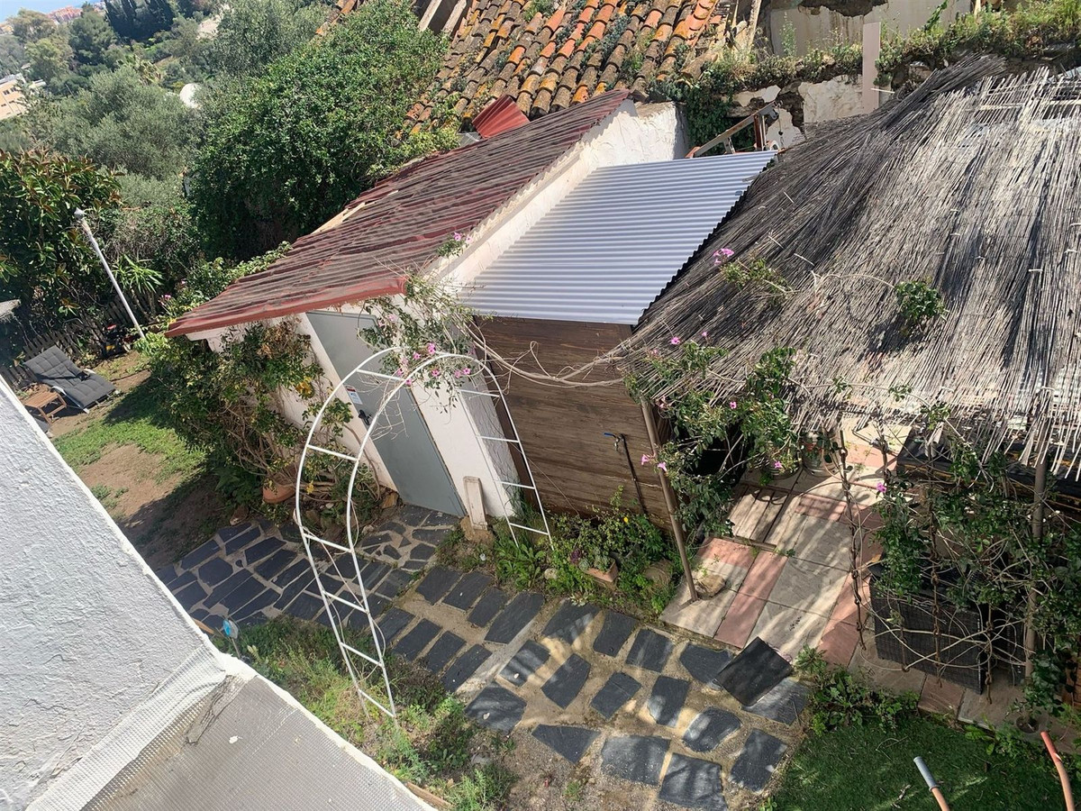 70de29534c0e6663b3fef71d93e44174 - 21