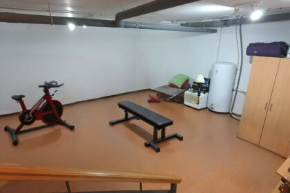 70f4e09bebcb3621d969789bb09476f1 - 12