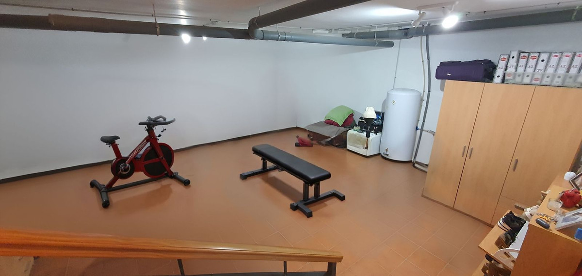 70f4e09bebcb3621d969789bb09476f1 - 12