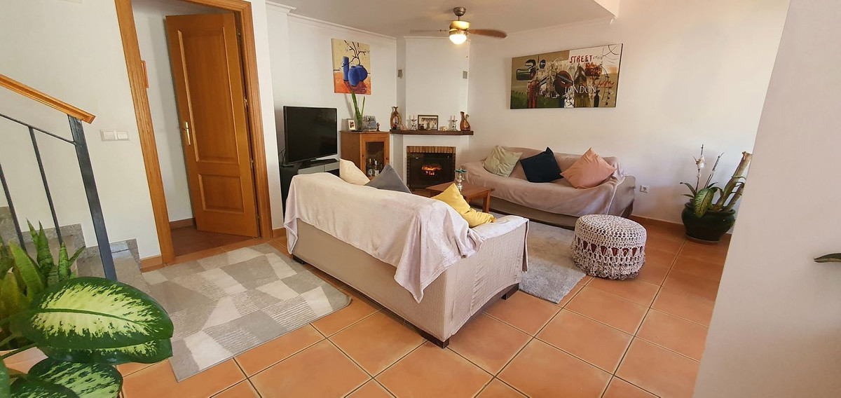 70f4e09bebcb3621d969789bb09476f1 - 7