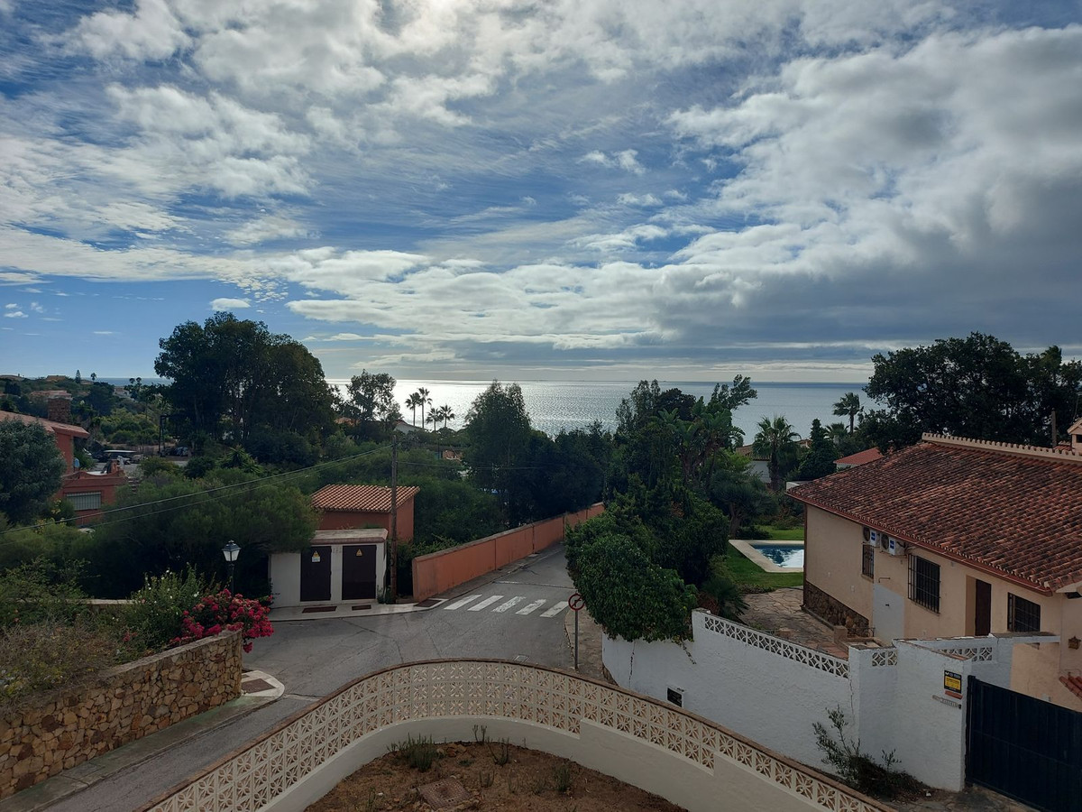 71179d13be187820ae79122dcbc667ec - 14