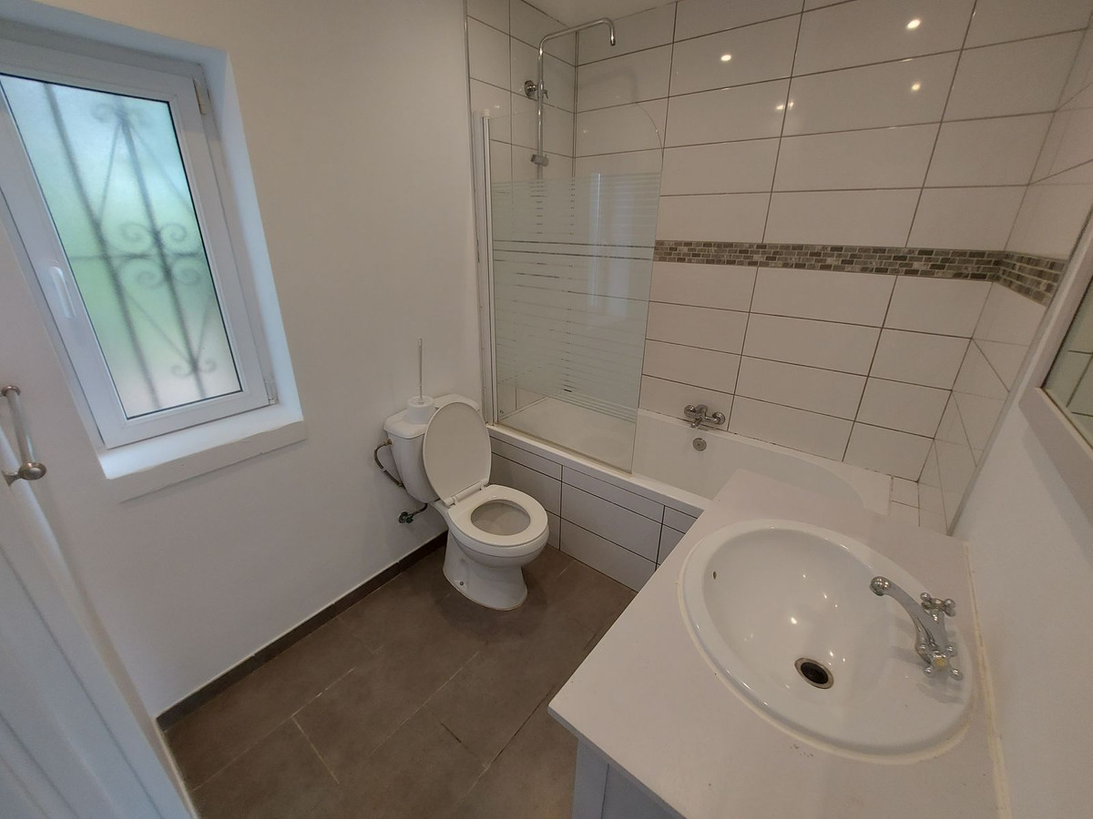 71179d13be187820ae79122dcbc667ec - 30