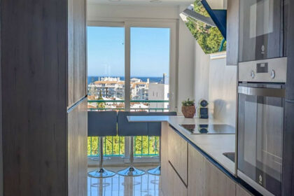 7273b9b4f39a2950e4df85b3a6ba4c59 - 21