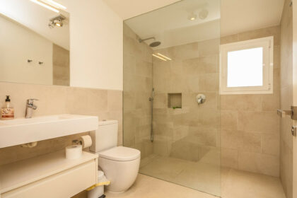 7705453e6f5ff2bf2720834f34fb3c27 - 12