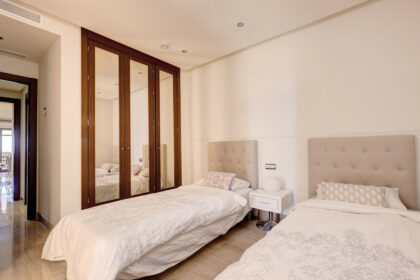 77a762bc3a6ced34c526664a1bfe0182 - 22