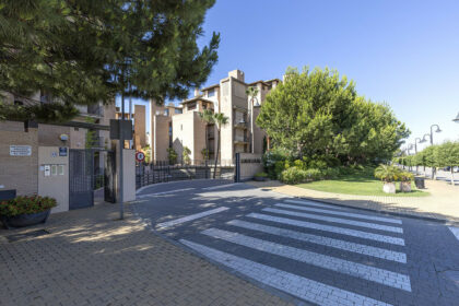 77a762bc3a6ced34c526664a1bfe0182 - 28